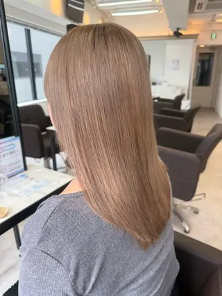 セミロング 《elyts》 einaのヘアスタイル