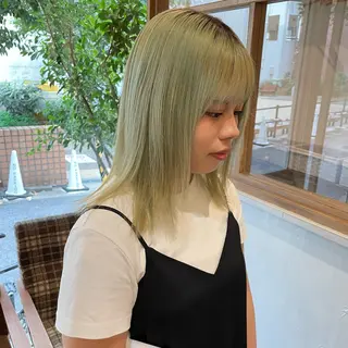 セミロング カラー 平地 晃人のヘアスタイル