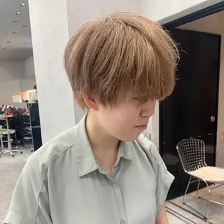 ショート 奈良一番ミルクティー ベージュしています⭐のヘアスタイル