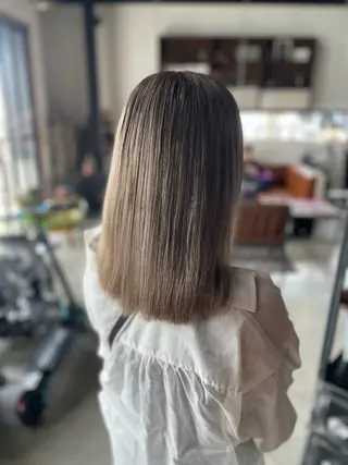 セミロング OGAWA NOAのヘアスタイル