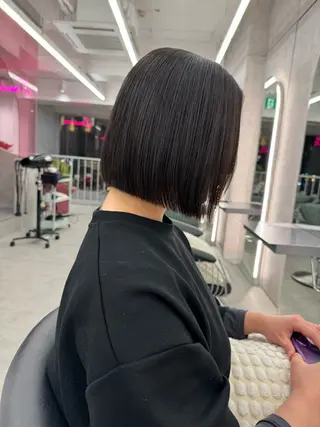 ショート カラー レイヤー&カラー 人気美容師倉崎涼のヘアスタイル