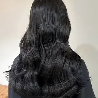 セミロング カラー 諸井 芽のヘアスタイル