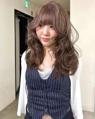 ロング カラー mizuki/ピンク ベージュ.レイヤーのヘアスタイル