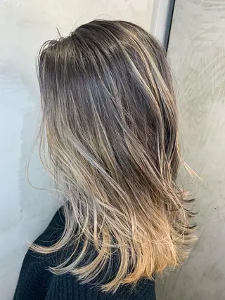 セミロング 佐藤/本物志向の 髪質改善サロンのヘアスタイル