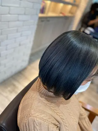 ショート カラー ヨシダ フミノリのヘアスタイル