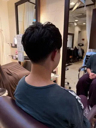 メンズ ブルジオン Bourgeon by BCBG所属・青山 光のヘアスタイル
