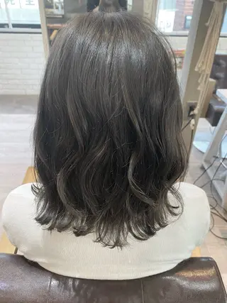 ミディアム カラー AUBE hair ales福岡平尾店所属・塚本 昂のヘアスタイル