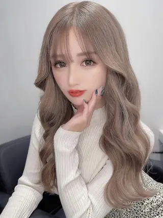 ロング ヘアサロンelyts 表参道店のヘアスタイル