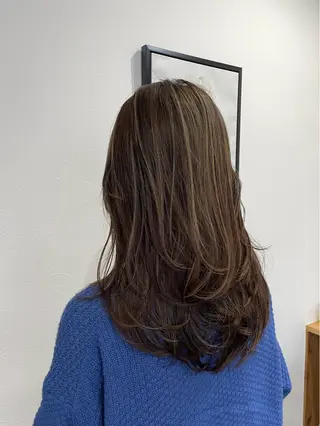 セミロング acero + hair&eyelash 幸手店【アチェロ】所属・ハイライトハイトーン 💖MOMOKAのヘアスタイル