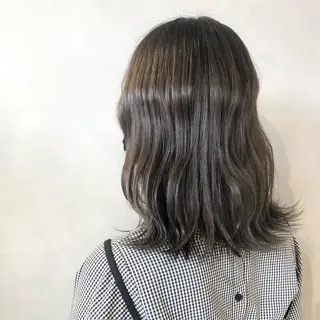 セミロング 🤍髪質改善➕透明感 カラー🤍川上葵のヘアスタイル