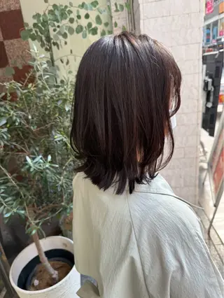 セミロング カラー EARTH 稲田 鈴菜のヘアスタイル
