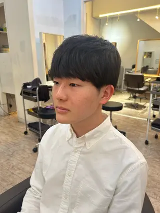 ショート メンズ 透明感カラー🧸艶髪 🫧manamiのヘアスタイル