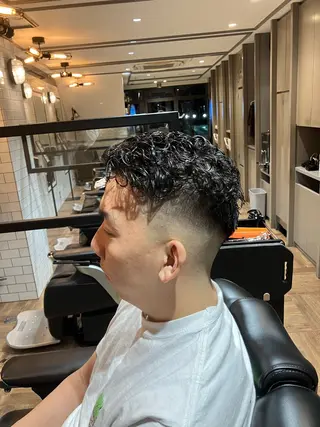 パーマ メンズ BARBER SHOP 涼所属・岡村 海のヘアスタイル