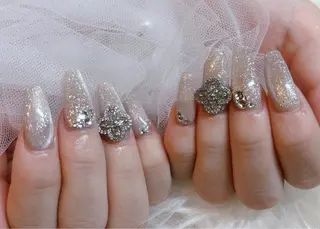 ネイル le'a-レア-【ア イ×ネイル×眉】のネイルデザイン