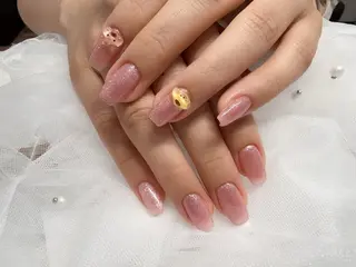 ネイル Fairyフェアリーネイルサロン所属・シズ セキのネイルデザイン