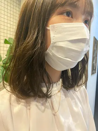 ミディアム カラー 透明感カラー 🩰asumiのヘアスタイル