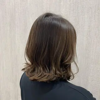 ミディアム カラー 🫧透け感⋆艶髪💎 山口アヤカのヘアスタイル