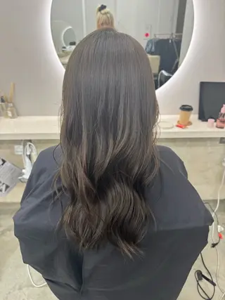ロング カラー sand emaのヘアスタイル
