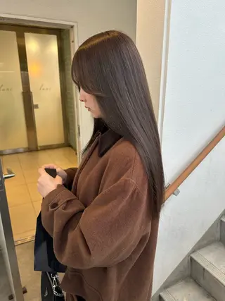 ロング KAORU オリーブカラーのヘアスタイル