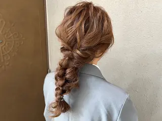 セミロング ヘアアレンジ 山室 敬義のヘアスタイル