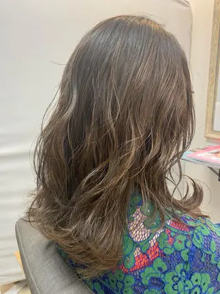 セミロング カラー 柴田 将のヘアスタイル