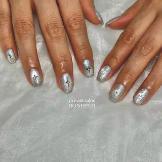 ネイル BONHEUR Annaのネイルデザイン