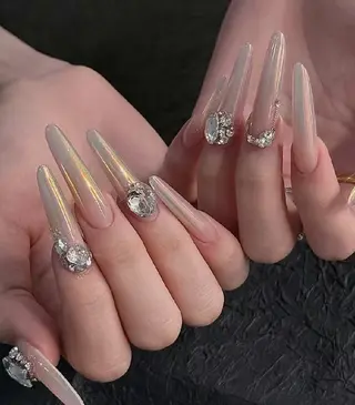 ネイル Miu Miu 🎀 Nailのネイルデザイン