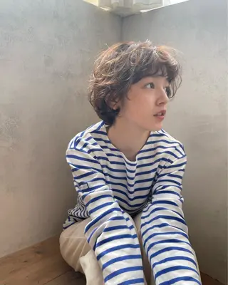 ショート パーマ 橋本 実奈美のヘアスタイル