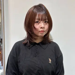 ミディアム akiho/透明感 カラー/グレージュのヘアスタイル