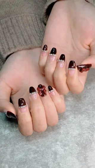 ネイル haleyume所属・shino🌟 痛ネイルのネイルデザイン