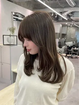 ロング カラー Fumina 🤍のヘアスタイル
