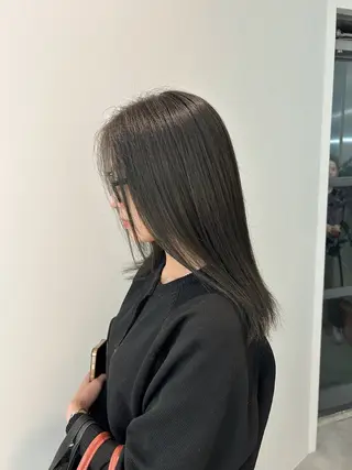 ミディアム Unami  / RIZUMUのヘアスタイル