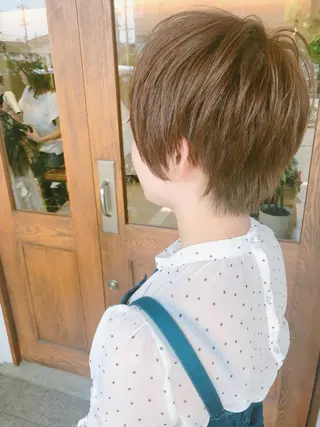 ショート カラー ヘアアレンジ ture by glad所属・ture by gladのヘアスタイル