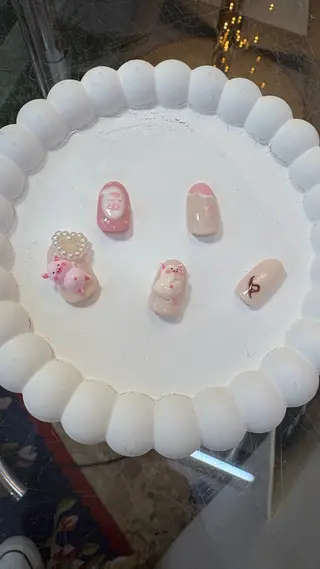 ネイル ニコネイルサロンワークスクール所属・ニコネイルスクール 5NISHIのネイルデザイン