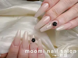 ネイル Moomi あずりのネイルデザイン