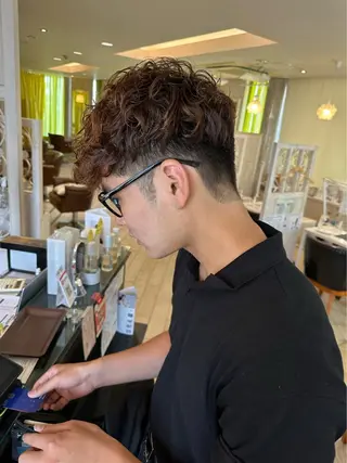 パーマ メンズ 増渕 駿介のヘアスタイル