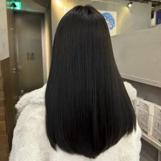 ロング yiye KEITOのヘアスタイル