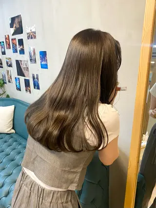 セミロング カラー パーマ ヘアアレンジ ハル🌸柔色/ ブリーチなし/艶髪のヘアスタイル