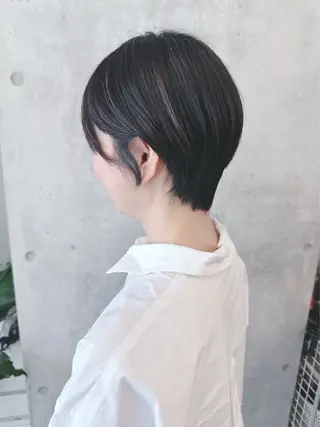 ショート とうい/パーマボブ/ くせ毛/丸みボブのヘアスタイル