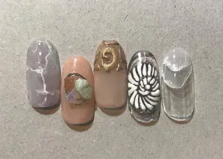 ネイル キラキラ オメメのネイルデザイン