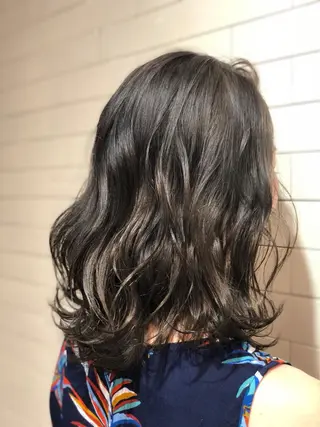 ミディアム 髪質改善×ハイトーン 中田啄也のヘアスタイル