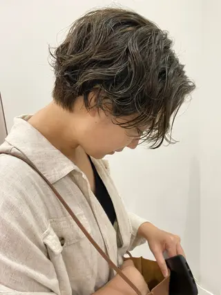 ショート パーマ F． 〜エフ．〜中崎町のヘアスタイル