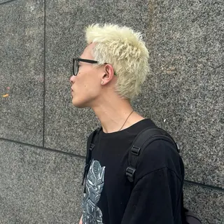 ショート カラー メンズ 中崎町ハイトーン🫧 神崎 源のヘアスタイル