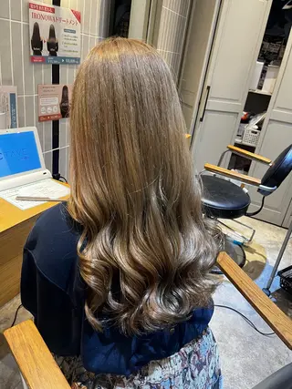 カラー ラフィスヘアードープ所属・👑髪質改善Wカラー /グレージュ/アユカのヘアスタイル