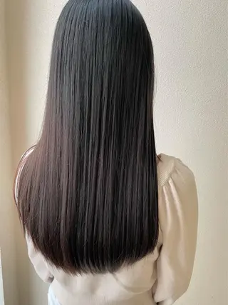 ロング 沢田 瞳のヘアスタイル