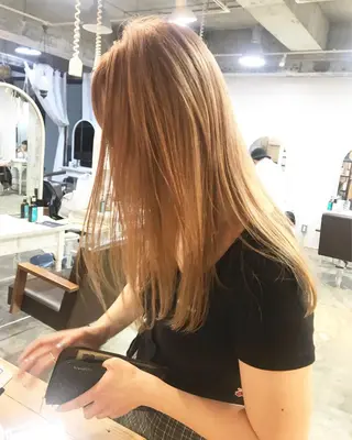 ミディアム カラー suvvy hairsalonのヘアスタイル