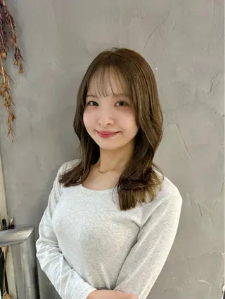 セミロング カラー ウルフ/レイヤー🪐 MANAのヘアスタイル