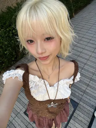 カラー 透明感カラー🩵🩵 韓国ヘアkanatoのヘアスタイル