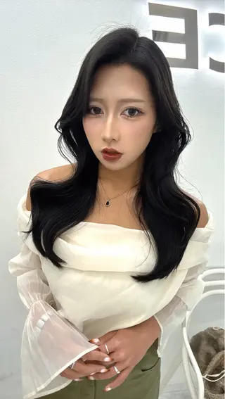 セミロング カラー 🎀愛されgirly ヘア🫧Ayakaのヘアスタイル