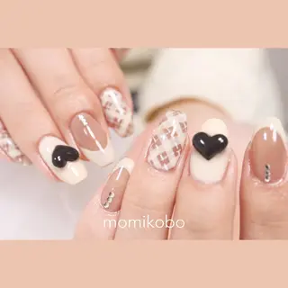 ネイル momikobo モミコウボウのマツエク・マツパデザイン